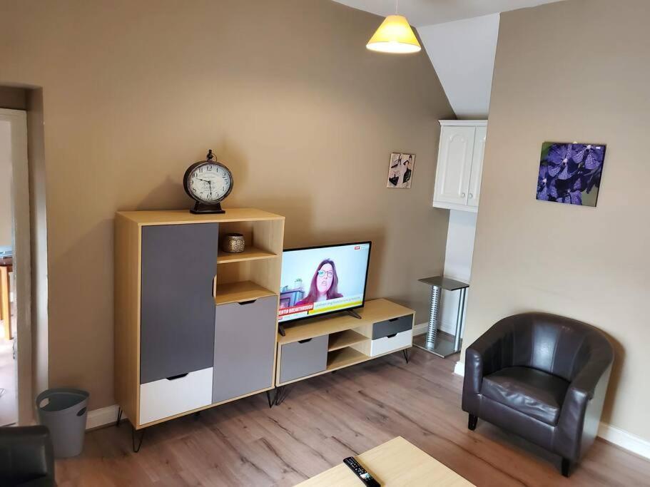 Apt. 2 - Town Centre Apartment Bagenalstown Exterior photo